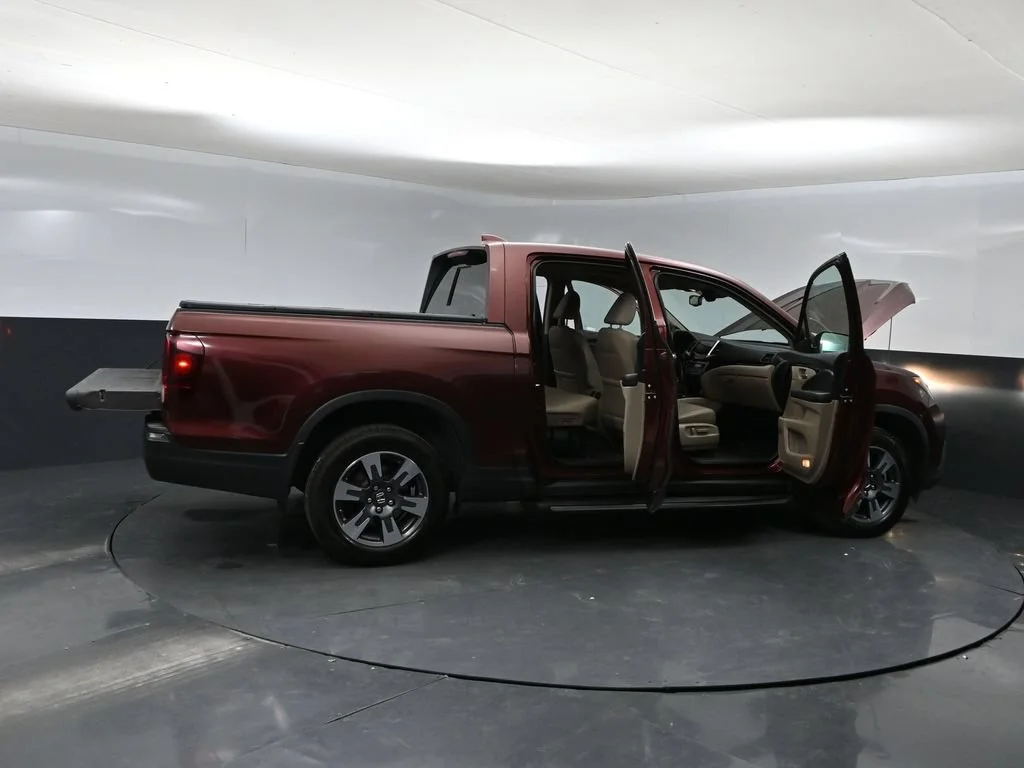 Used 2019 Red Honda RTL-E image 36