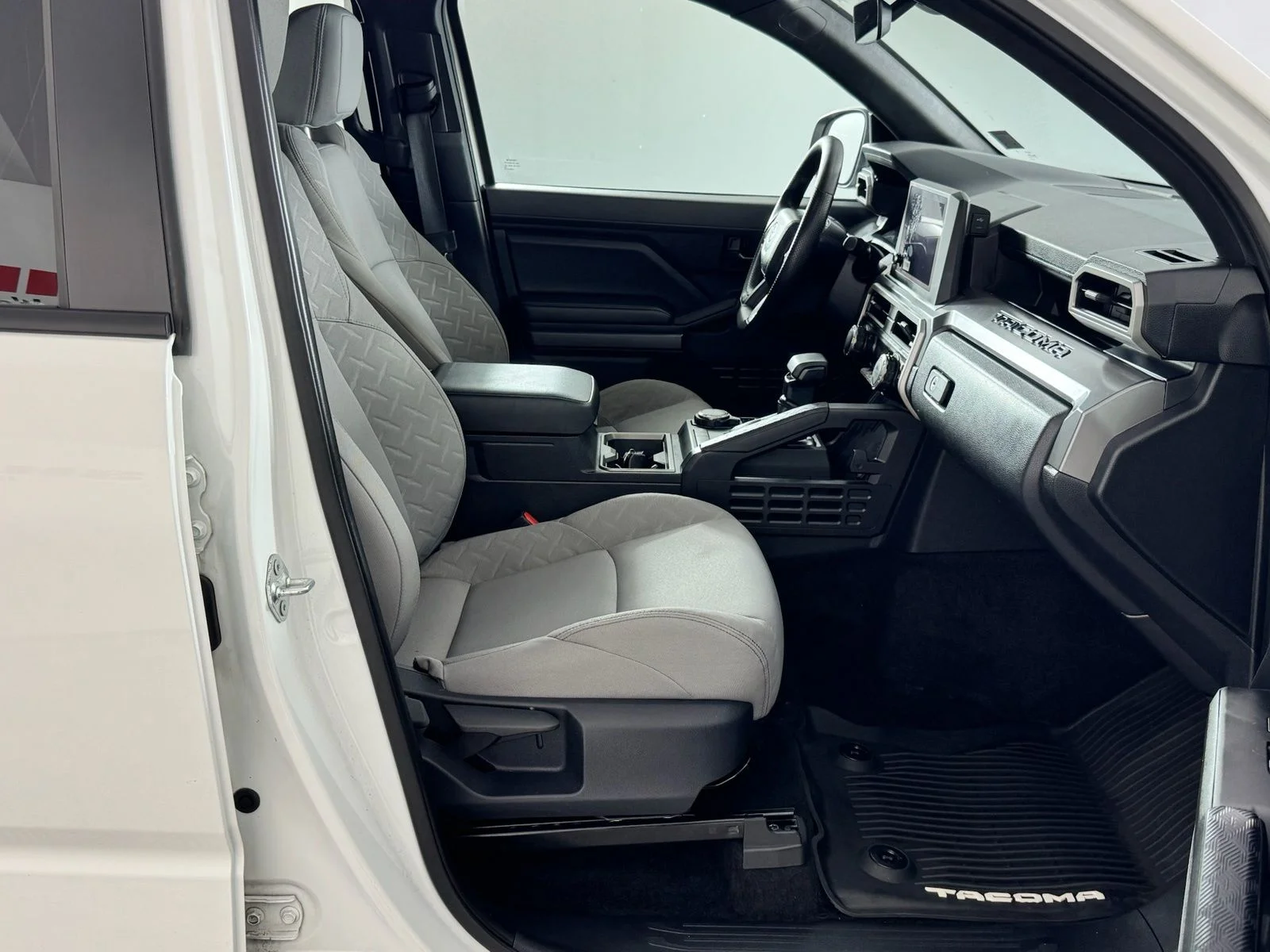 Used 2024 White Toyota SR5 image 24