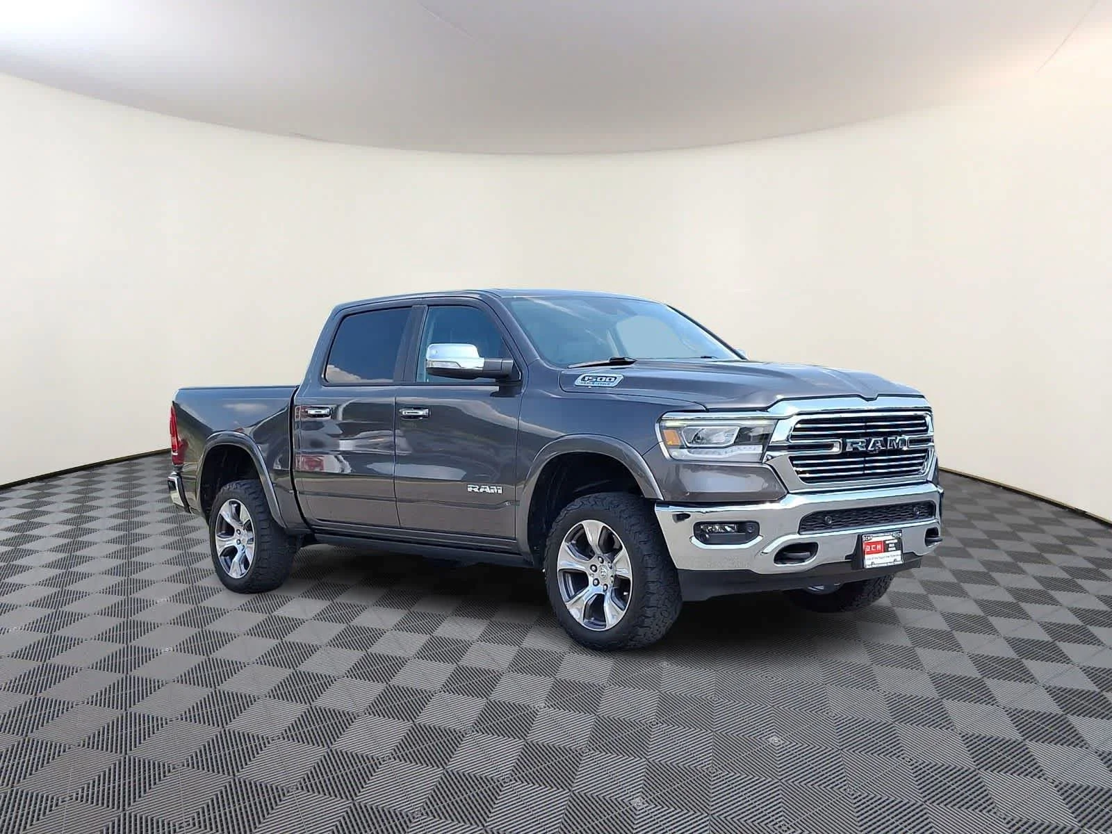 Used 2021 Granite Crystal Metallic Clearcoat Ram Laramie image 4