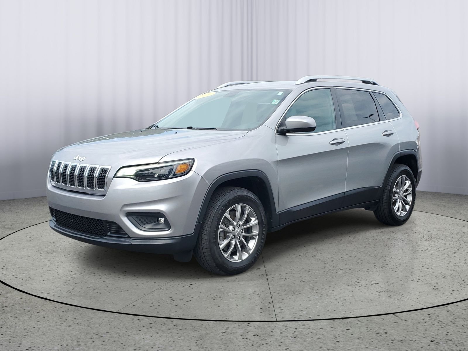 Certified Used 2019 Silver Jeep Latitude Plus image 2