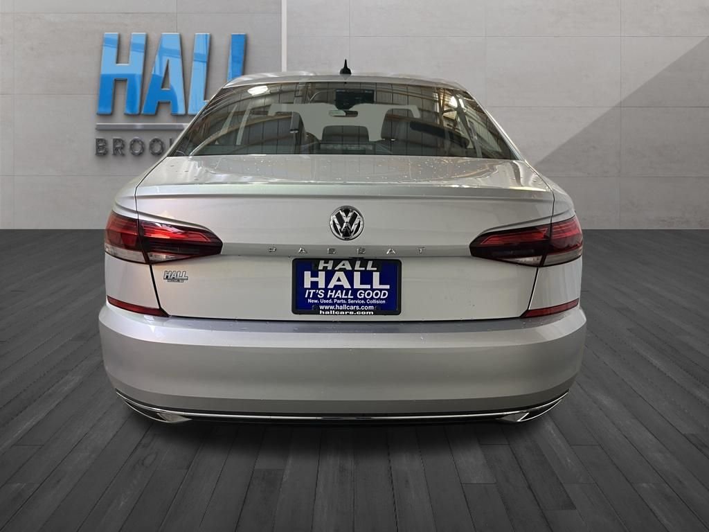 Certified Used 2020 Silver Volkswagen 2.0T SE image 5