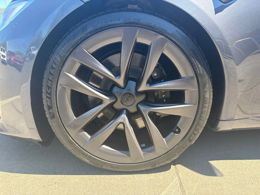 Used 2022 Gray Tesla LONG RANGE image 11