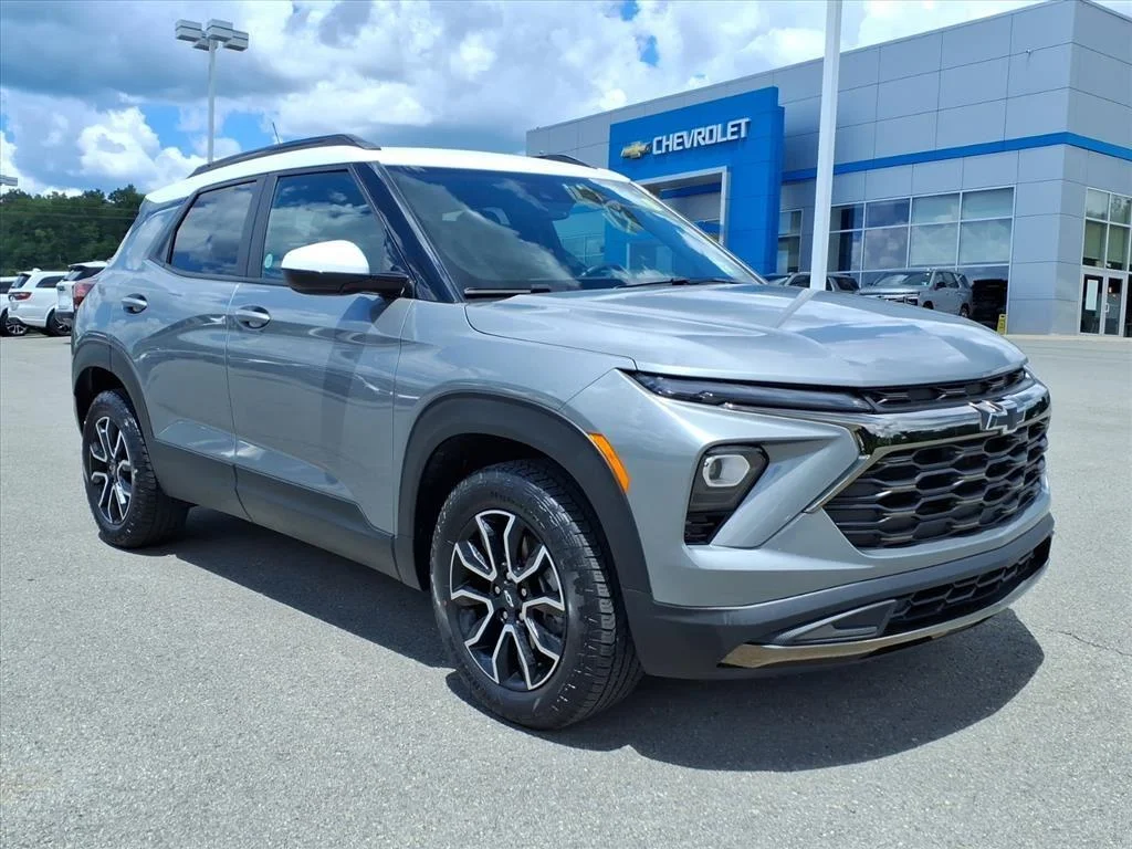 Used 2024 Sterling Gray Metallic Chevrolet ACTIV image 8