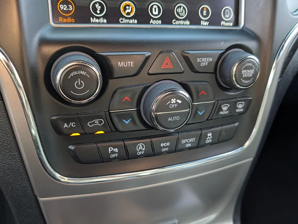 2018 Jeep Grand Cherokee Altitude - Photo 24