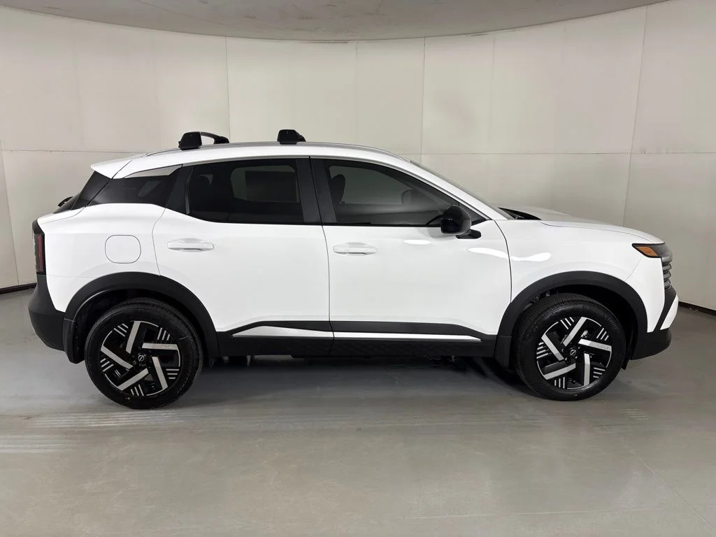 New 2026 White Nissan SV image 9