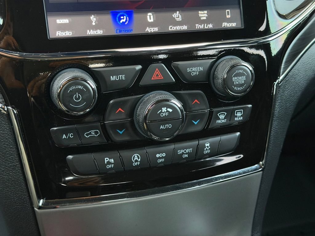 Used 2019 Red Jeep Limited image 25