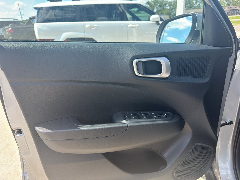 New 2026 Shimmering Silver Hyundai SEL image 10