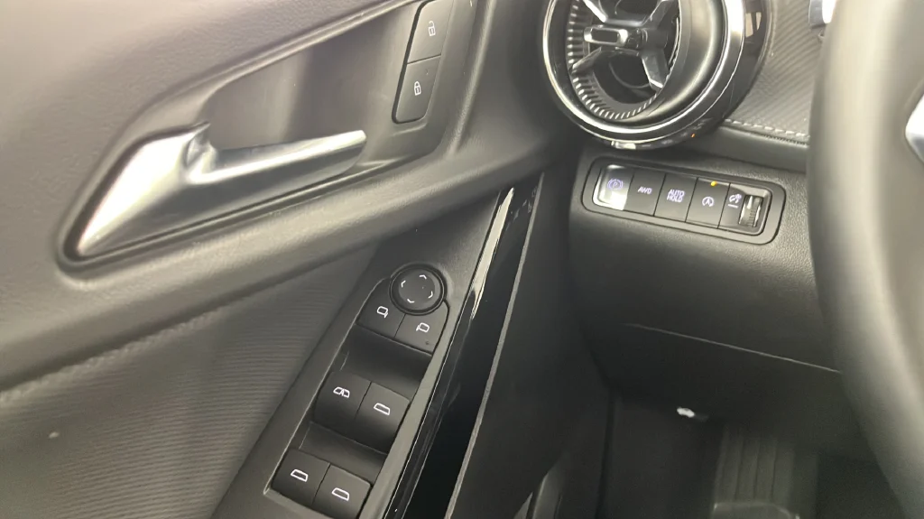 Used 2025 Gray Chevrolet LT image 31