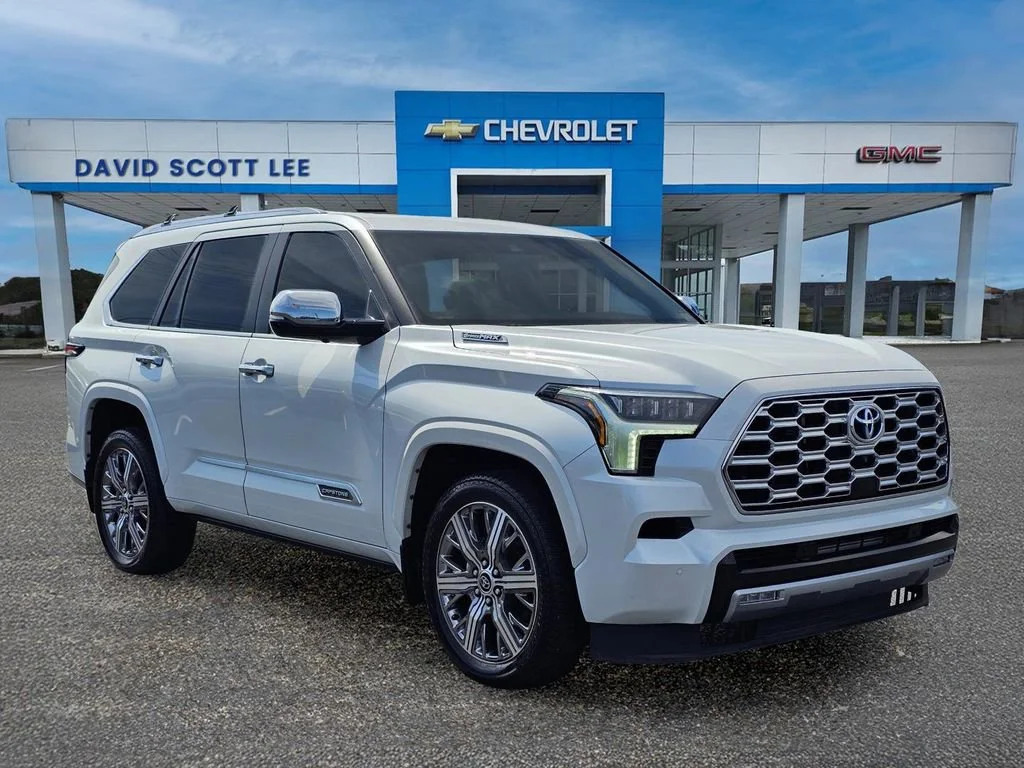 Used 2024  Toyota SR5 image 5