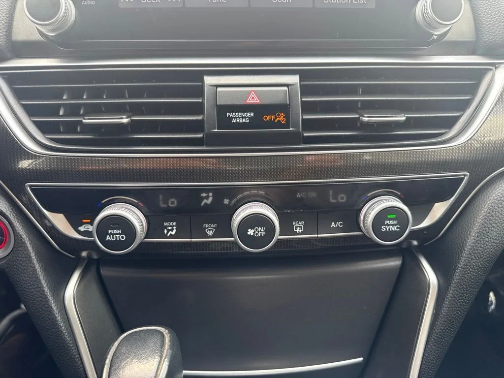 Used 2020  Honda Sport image 10