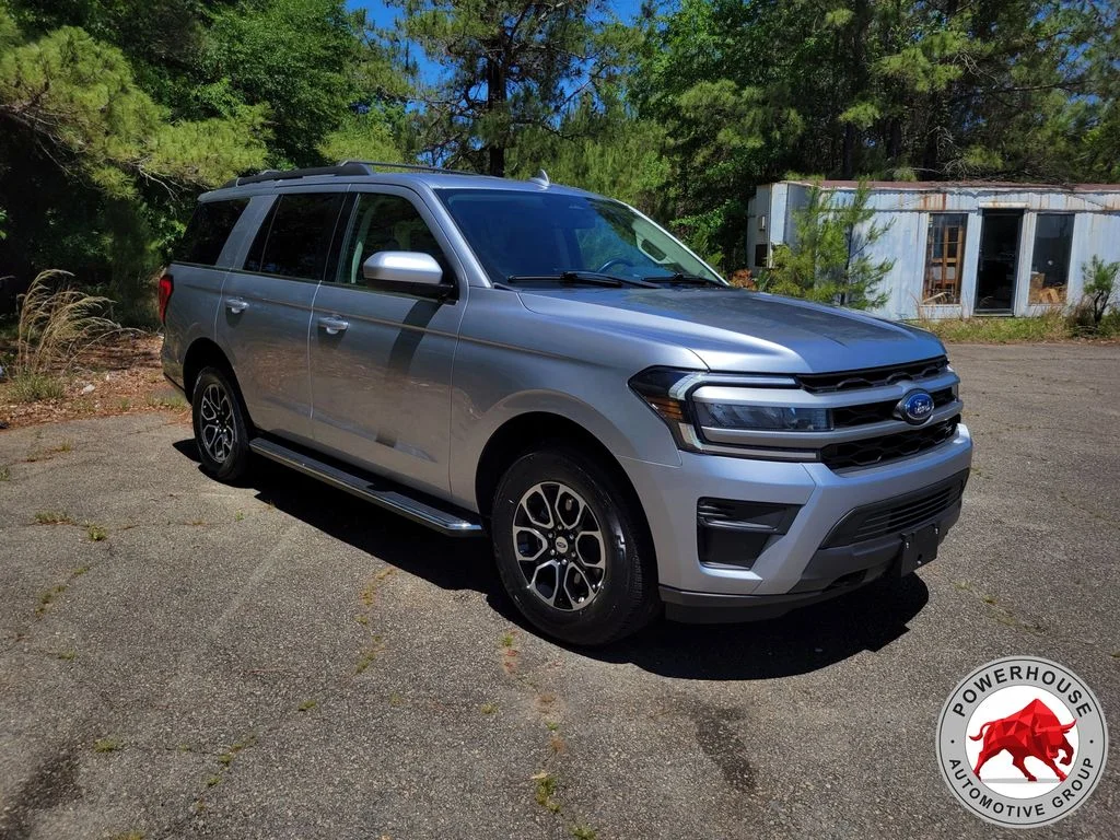 Used 2023 Silver Ford XLT image 8