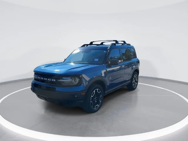Used 2023 Blue Ford Outer Banks image 3