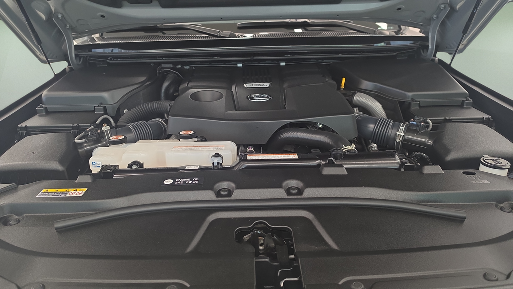 Certified Used 2024  Lexus 550 Premium+ image 11