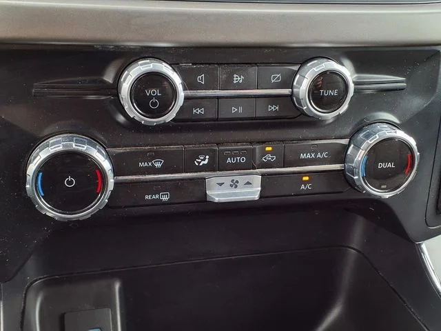Used 2024 White Ford XLT image 18