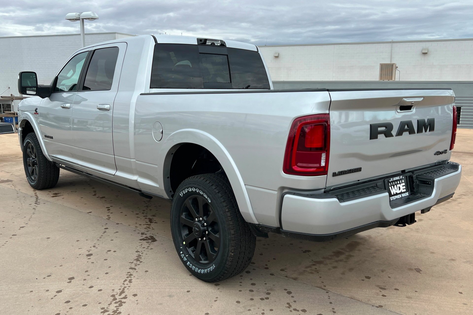 New 2027 Silver-Zynith Exterior Paint RAM Laramie image 3