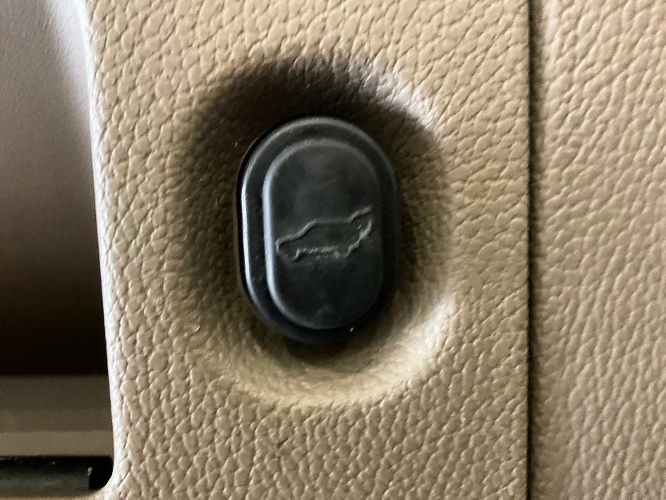 Used 2017 White Chevrolet LT image 16