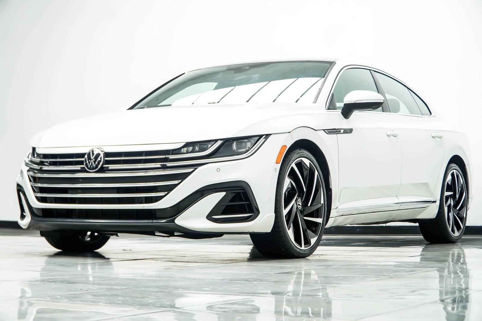 Used 2023 White Volkswagen 2.0T SEL Premium R-Line image 10