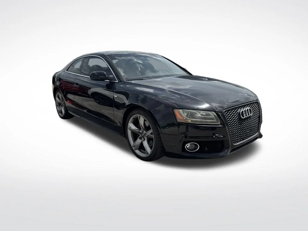 Used 2010 Black Audi  image 2