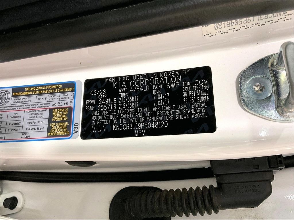 Used 2023 White Kia Wind image 35