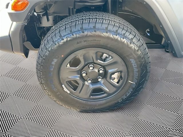 New 2026 Bright White Clear-Coat Exterior Paint Jeep Sport image 18