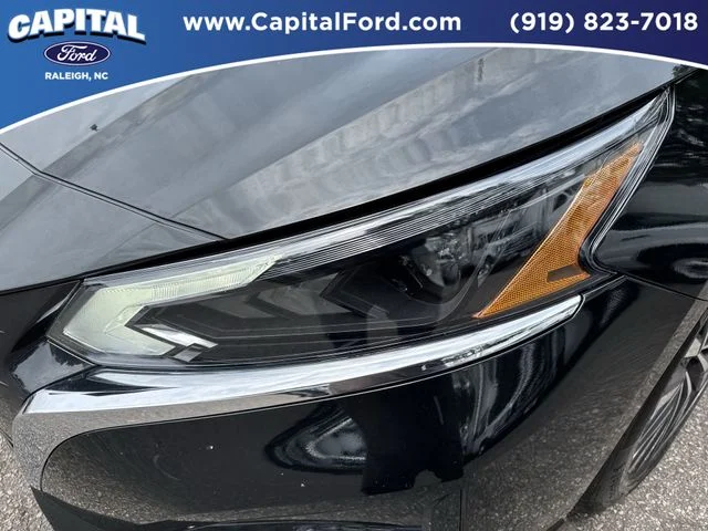 Used 2025 Black Nissan 2.5 SV image 11