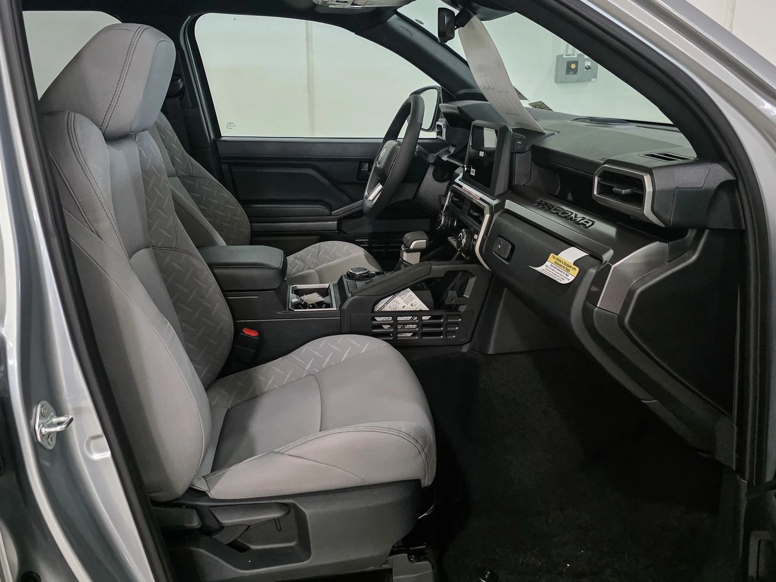 2026 Toyota Tacoma SR5 - Photo 20