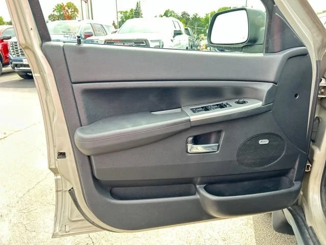 2009 Jeep Grand Cherokee Laredo - Photo 25