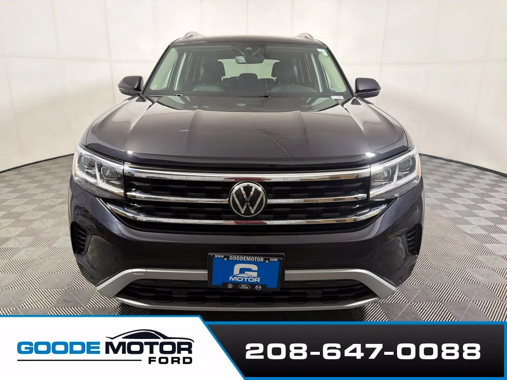 Certified Used 2023 Deep Black Pearl Effect Volkswagen SEL image 3