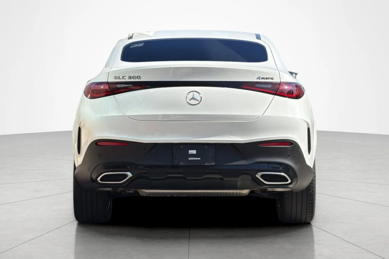 Certified Used 2024 Polar White Mercedes-Benz GLC 300 image 4