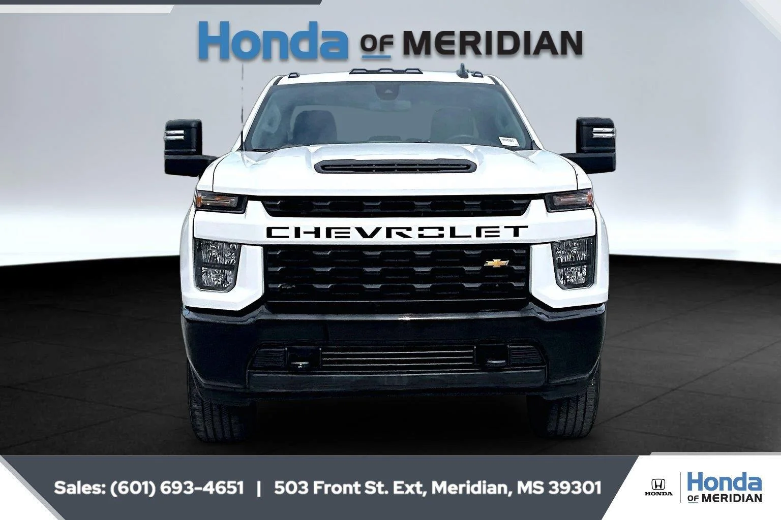 Used 2023 Summit White Chevrolet Custom image 3