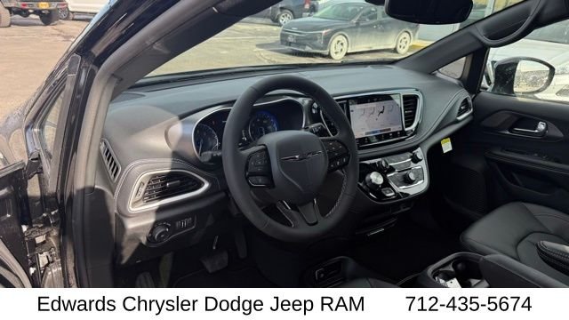 2026 Chrysler Pacifica Select - Photo 14