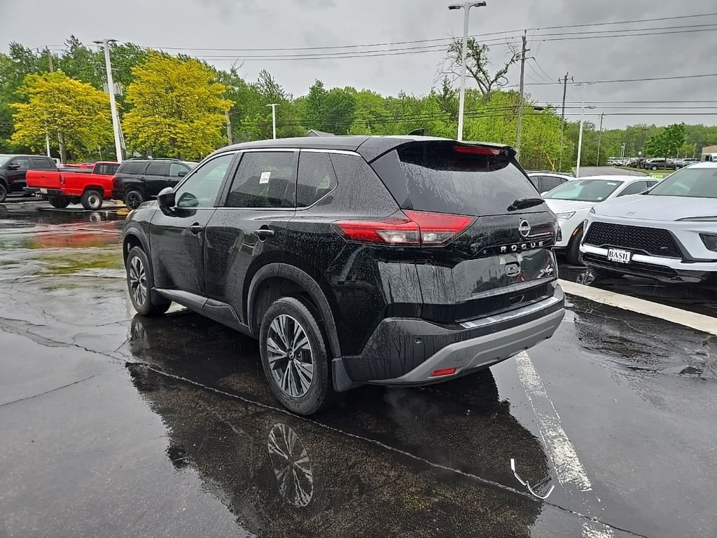 Used 2023 Black Nissan SV image 3