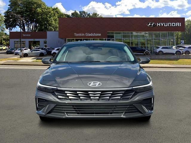 New 2026 Gray Hyundai SE image 12