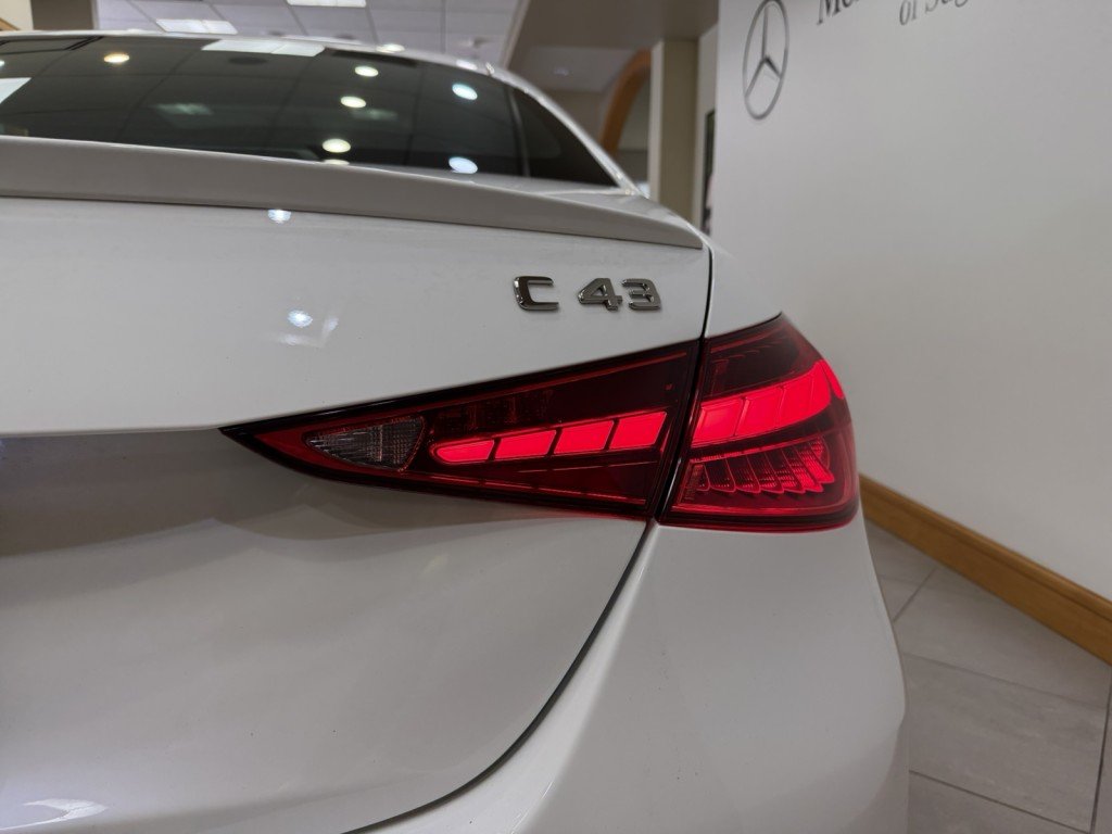2025 Mercedes-Benz C-Class Sedan AMG C43 - Photo 32