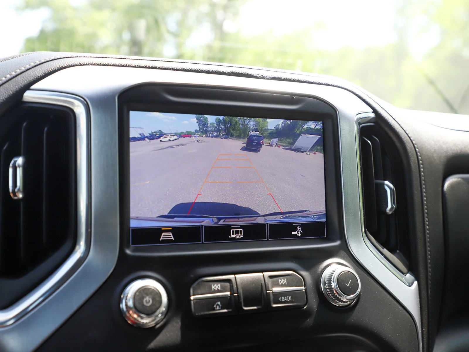 Used 2022 Summit White GMC SLT image 29