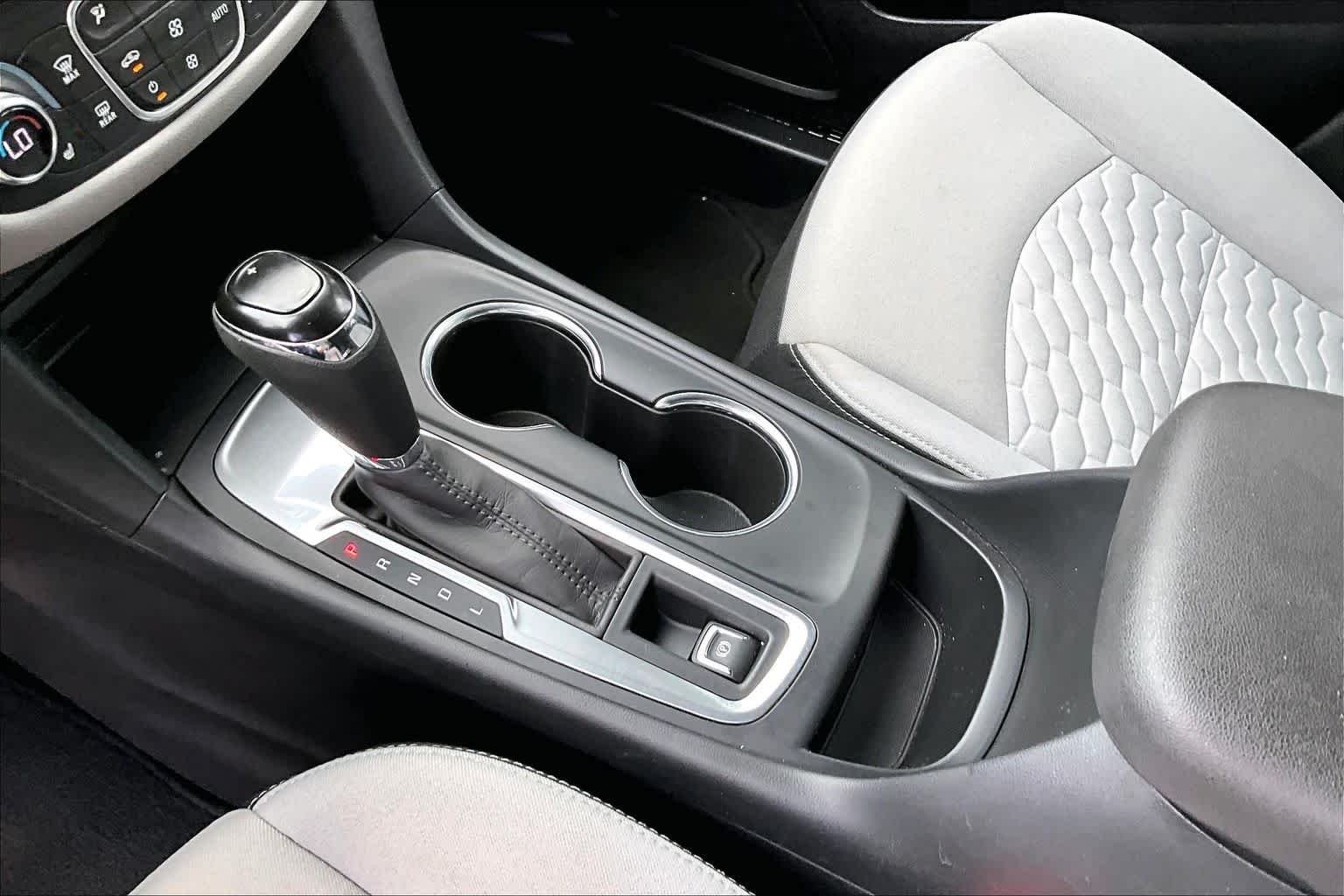 Used 2020 Pacific Blue Metallic Chevrolet LT image 17