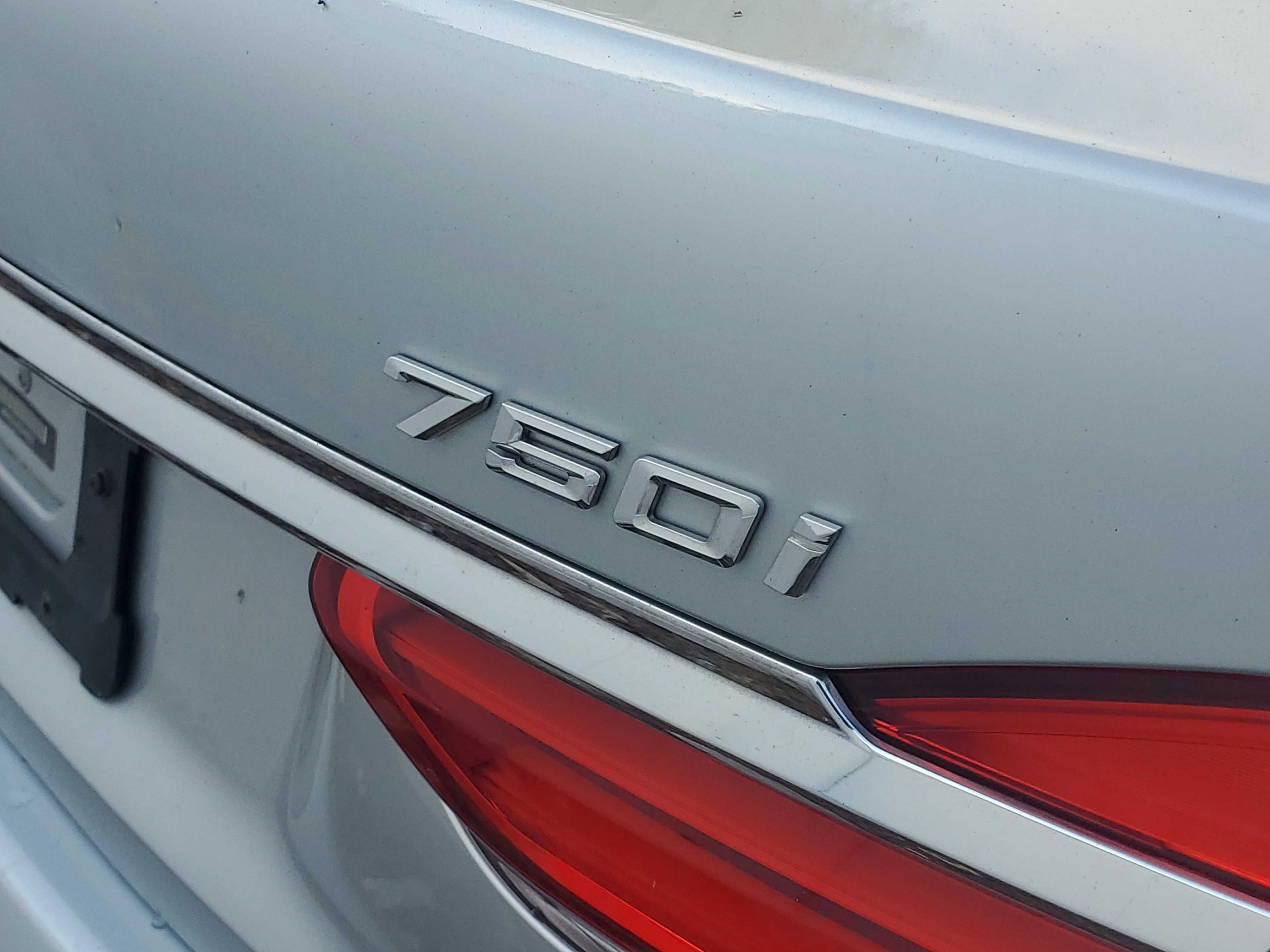 Used 2016 Glacier Silver Metallic BMW 750i xDrive image 8