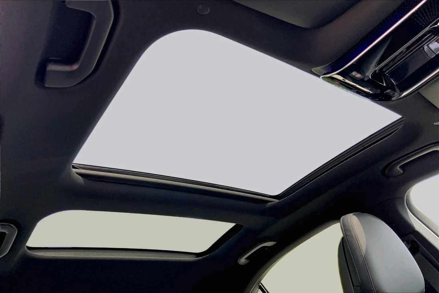 New 2026 Cirrus Silver Metallic Mercedes-Benz AMG® C 43 image 11