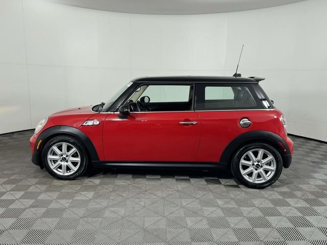 Used 2011 Chili Red MINI Base image 11
