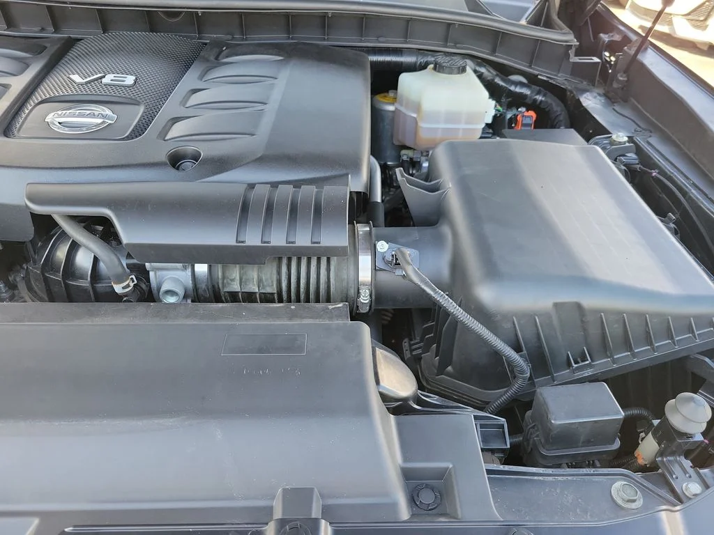 Used 2018 Black Nissan SL image 40