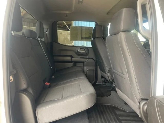 Used 2025 White Chevrolet Custom image 23