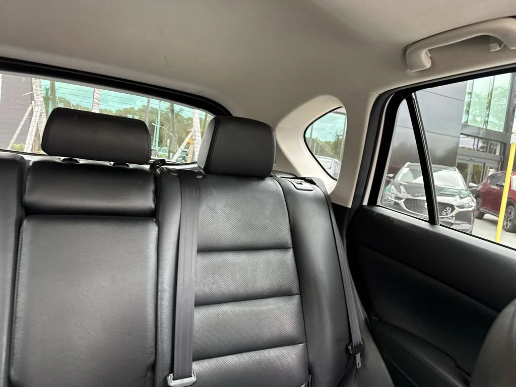 Used 2016 Crystal White Pearl Mica Mazda Grand Touring image 19