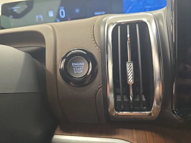 New 2027 Agate Black Metallic Ford King Ranch® image 38