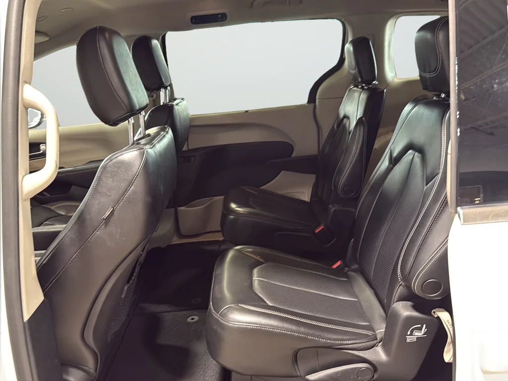 Used 2023 White Chrysler Touring L image 20