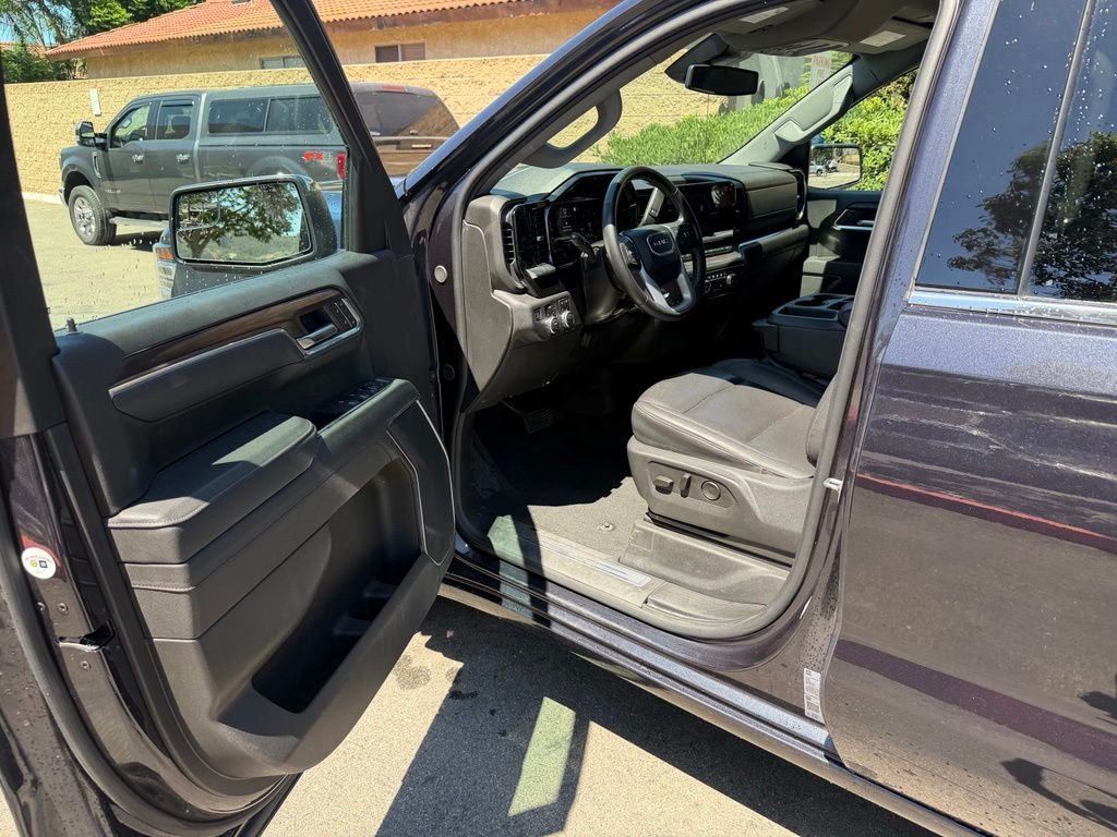 Used 2025 Silver GMC SLT image 17