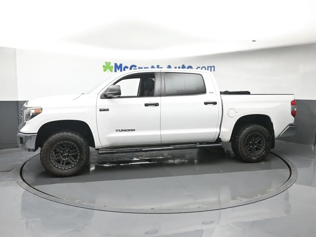 Used 2020 White Toyota SR5 image 23