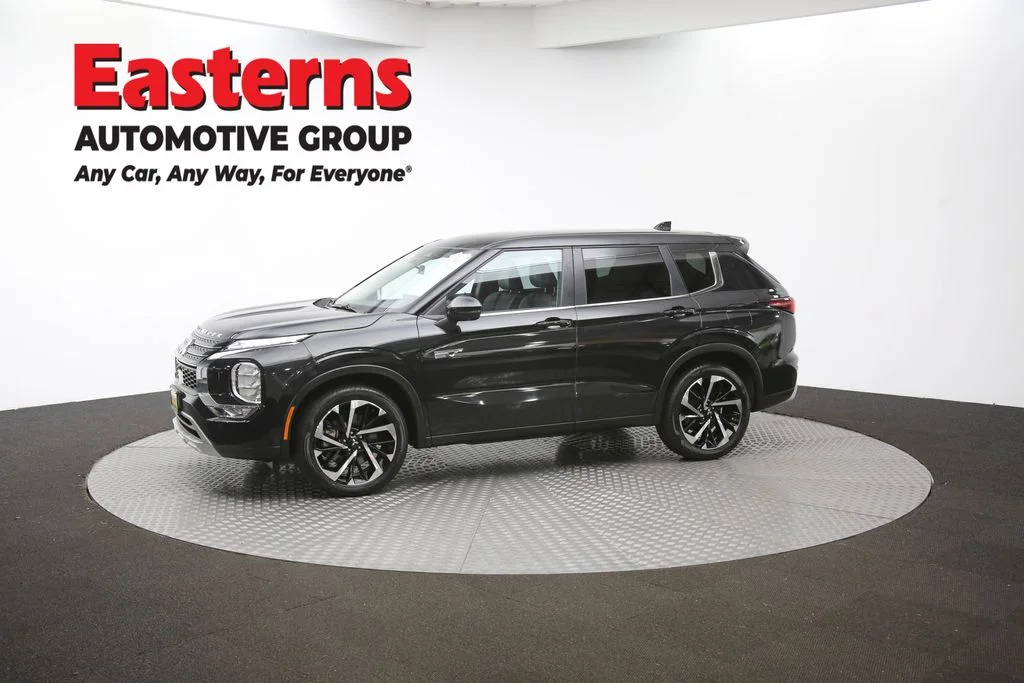 Used 2023 Black Mitsubishi SE image 59