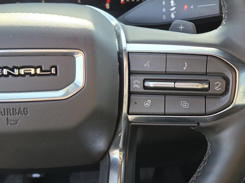 Used 2025 Black GMC Denali image 28