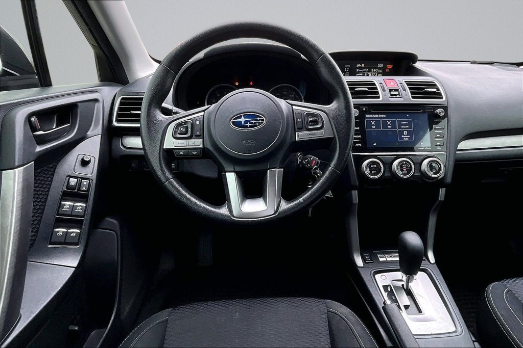 Used 2018 Black Subaru 2.5i Premium image 5