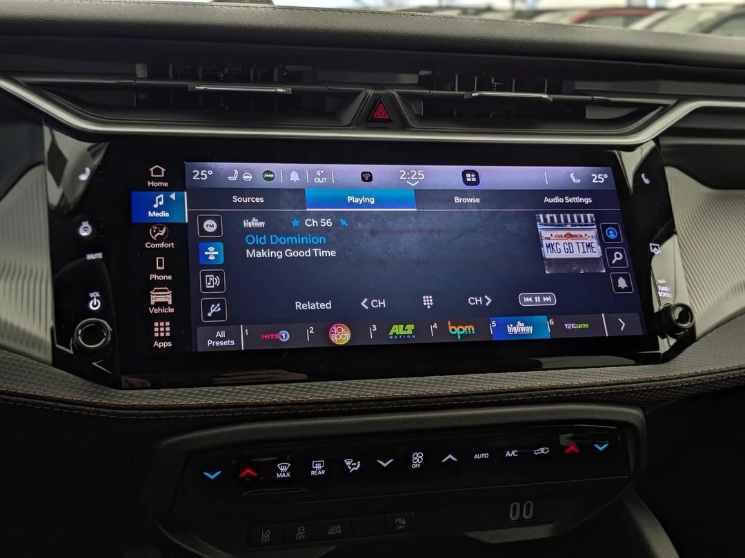 New 2026 White Jeep Limited - - 4x4 - 1.6L Turbo Hybrid - Power Liftgate - Wireless Charging & More! image 21